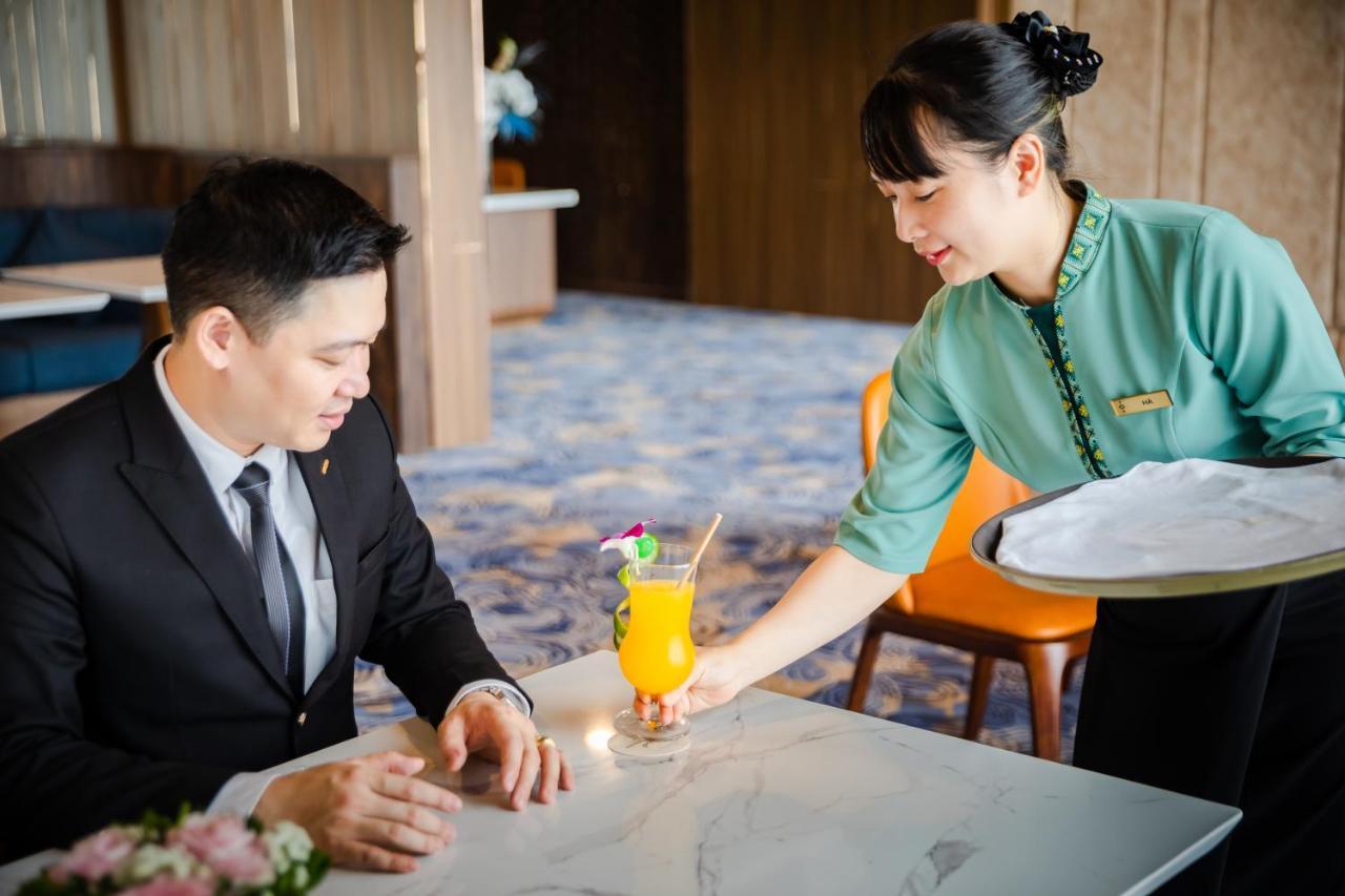 Muong Thanh Luxury Ha Long Centre Hotel Buitenkant foto