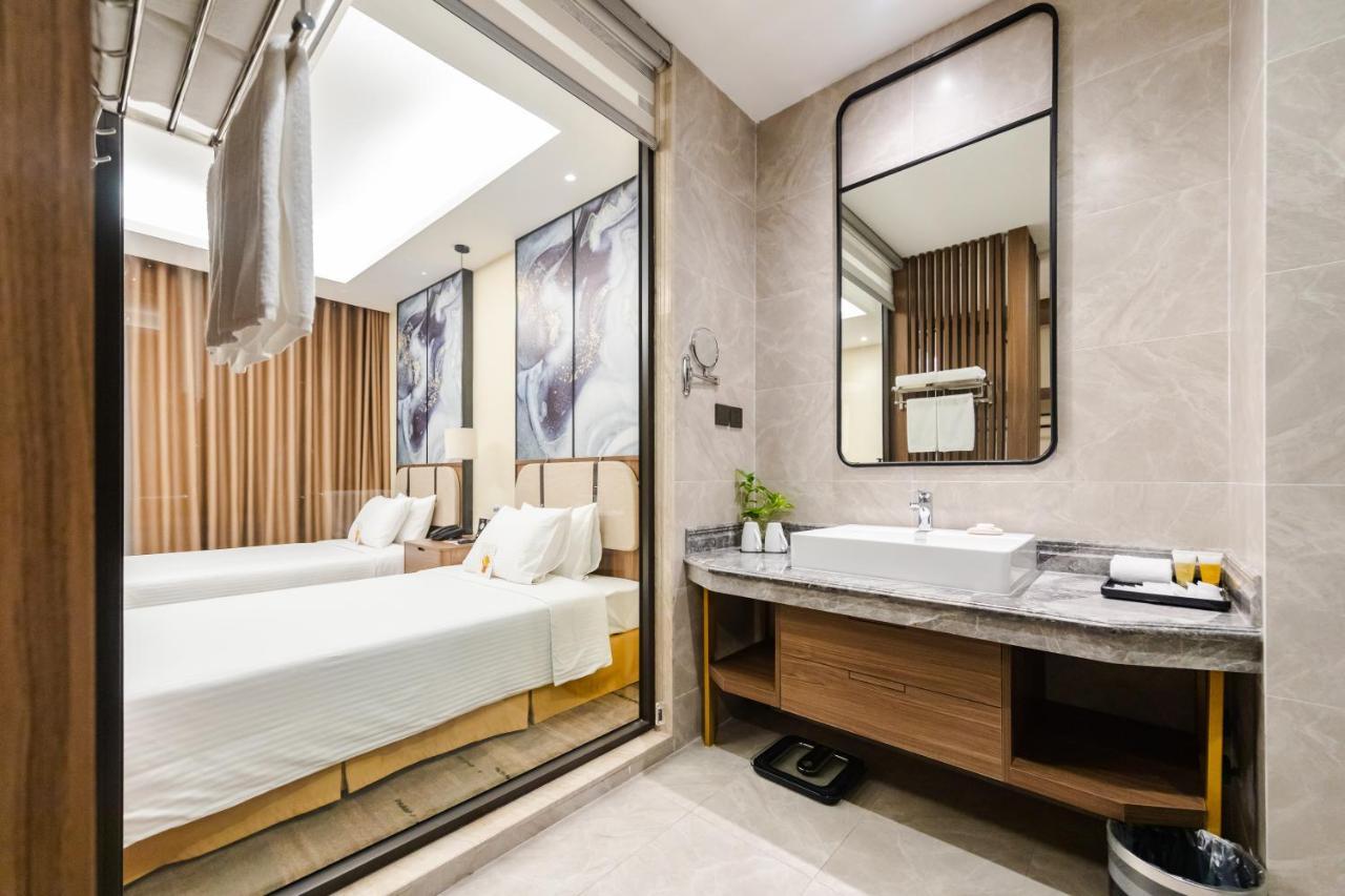 Muong Thanh Luxury Ha Long Centre Hotel Buitenkant foto