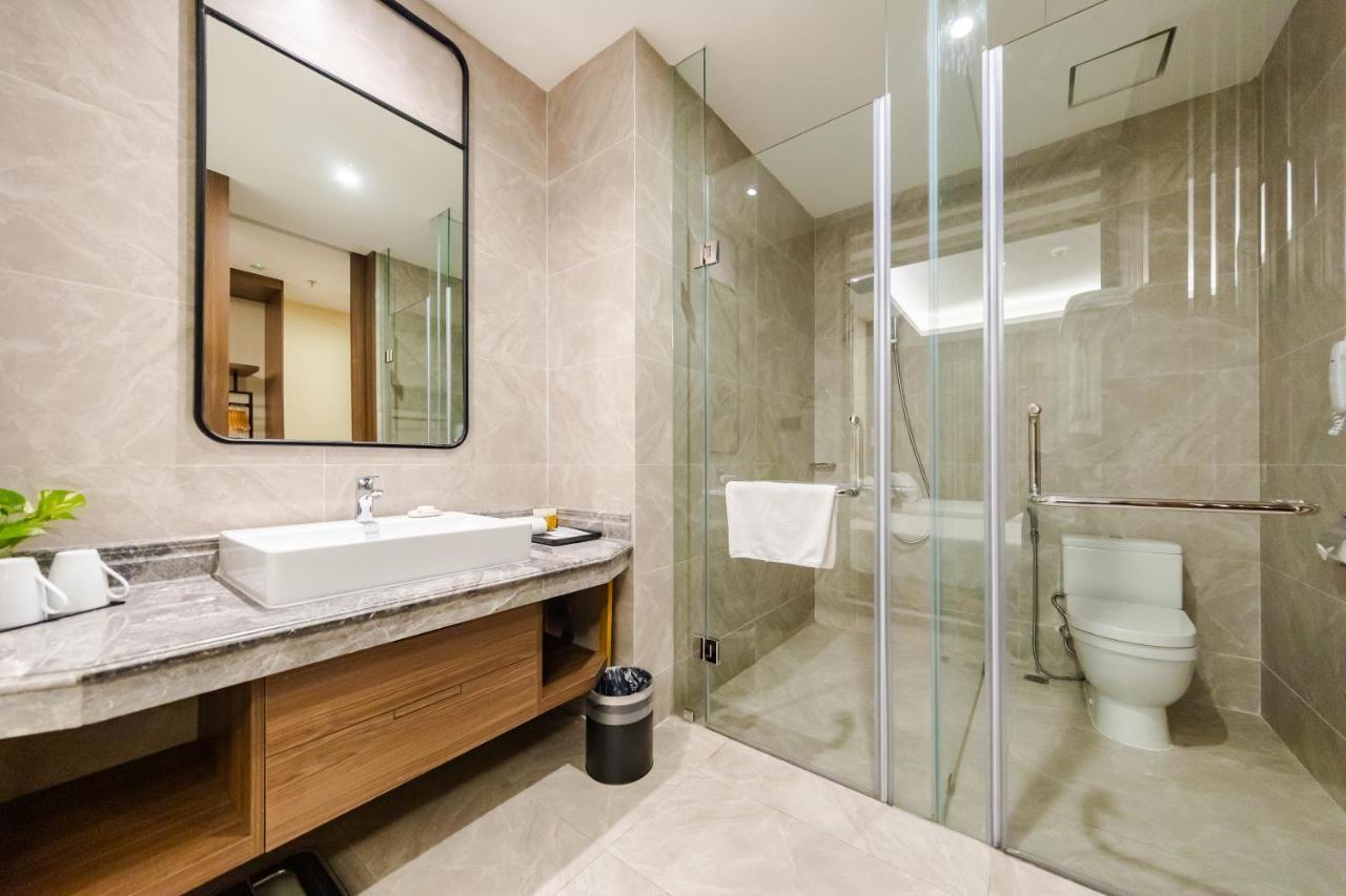 Muong Thanh Luxury Ha Long Centre Hotel Buitenkant foto